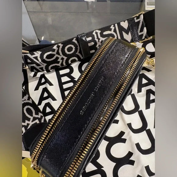 Marc Jacobs The Snapshot Bag Cream and Black Crossbody NWT - Picture 5 of 9